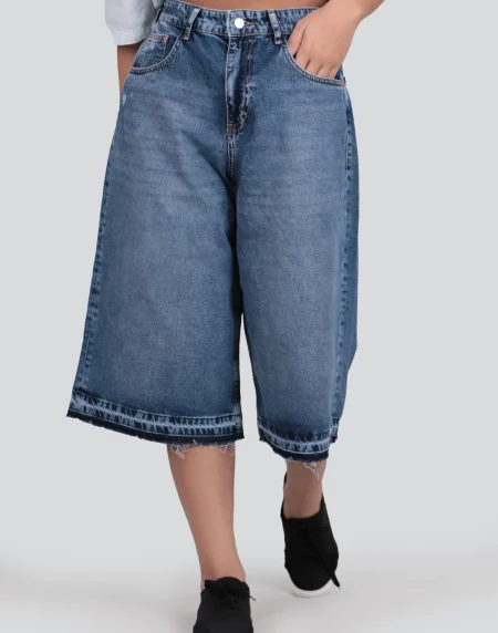 short جین