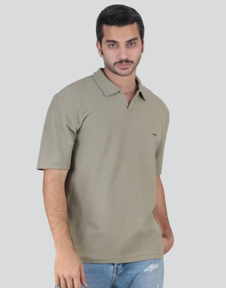 تیشرت یقه V